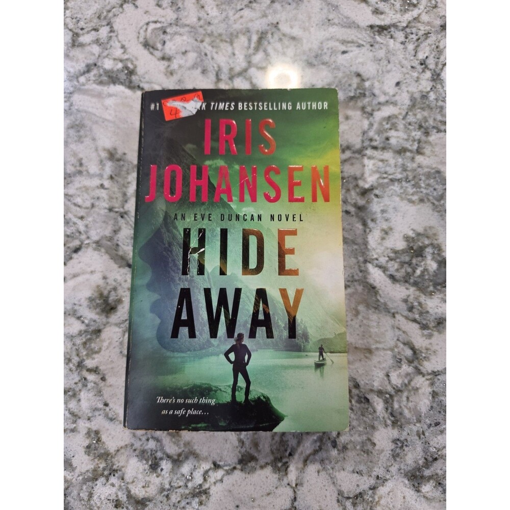Hide Away: An Eve Duncan Novel - 9781250075895, Iris Johansen, paperback